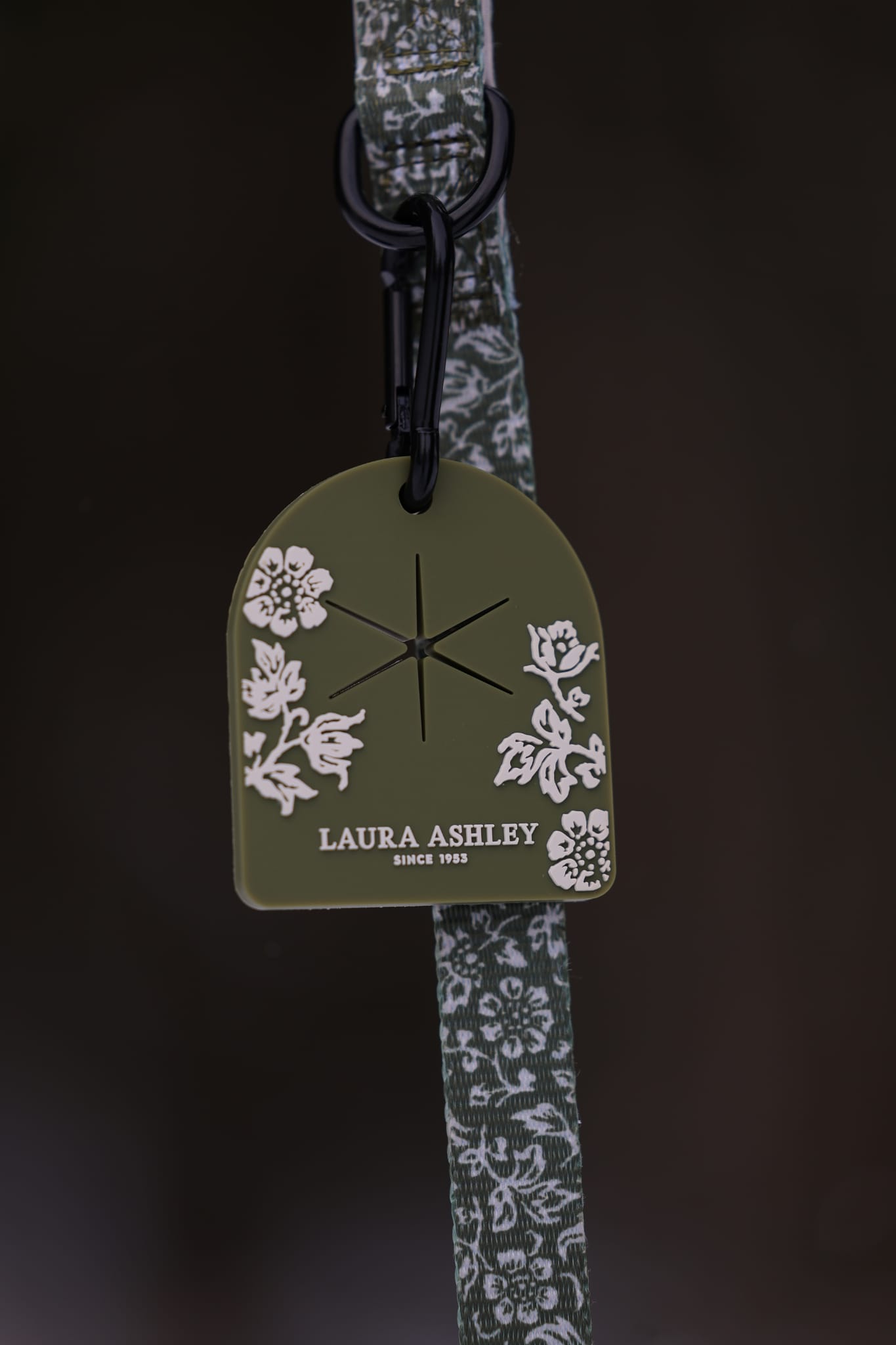 Laura Ashley Dog Waste Bag Carrier - Sweet Alyssum