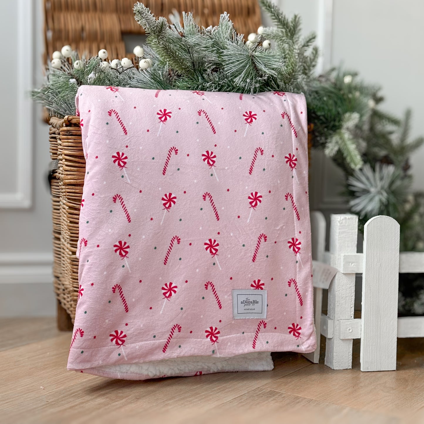 Supersize Soft Blanket - Candy Cane