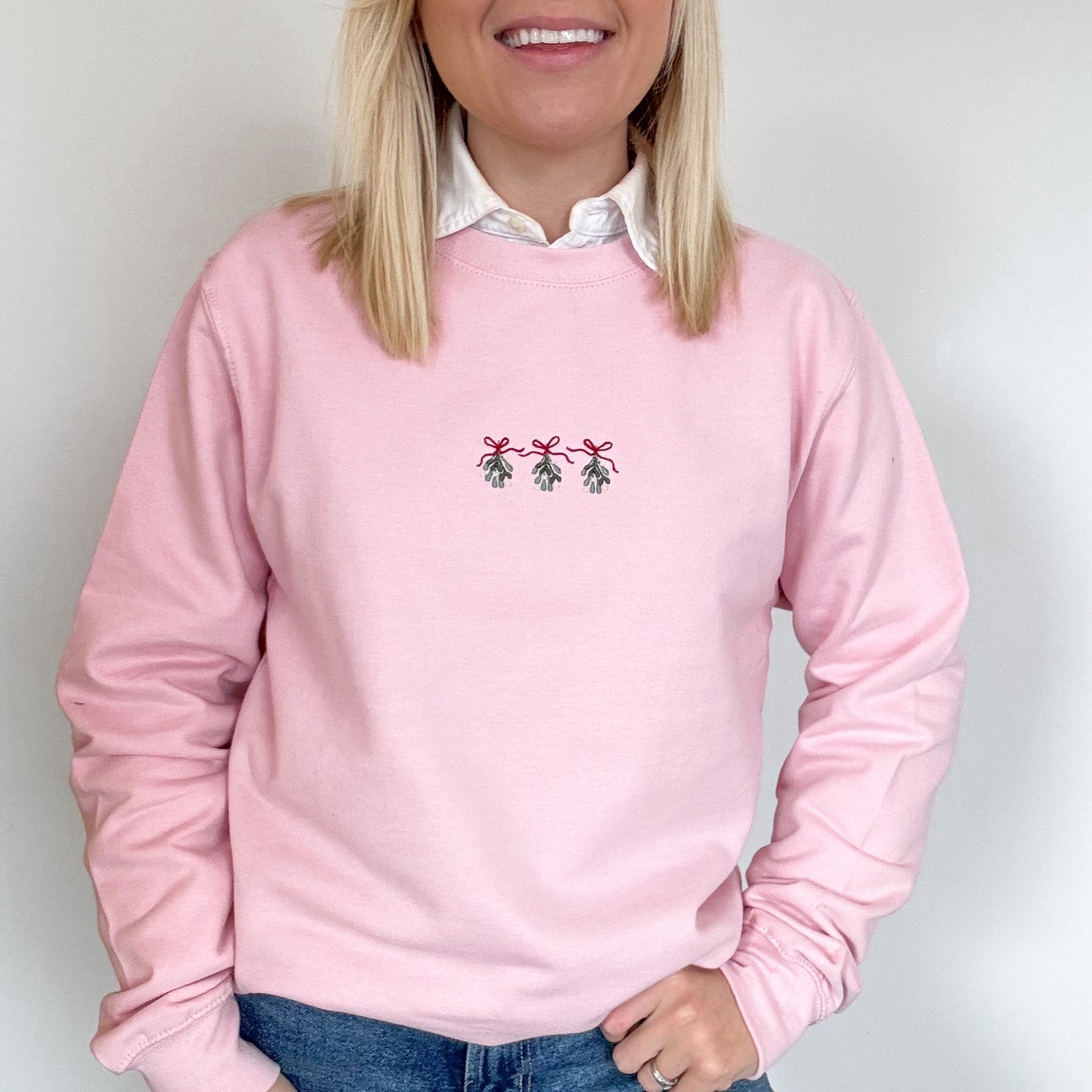 Embroidered Lightweight Sweatshirt - Christmas Traditions - Light Pink