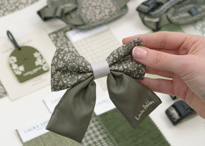 Laura Ashley Dog Sailor Bow Tie - Sweet Alyssum