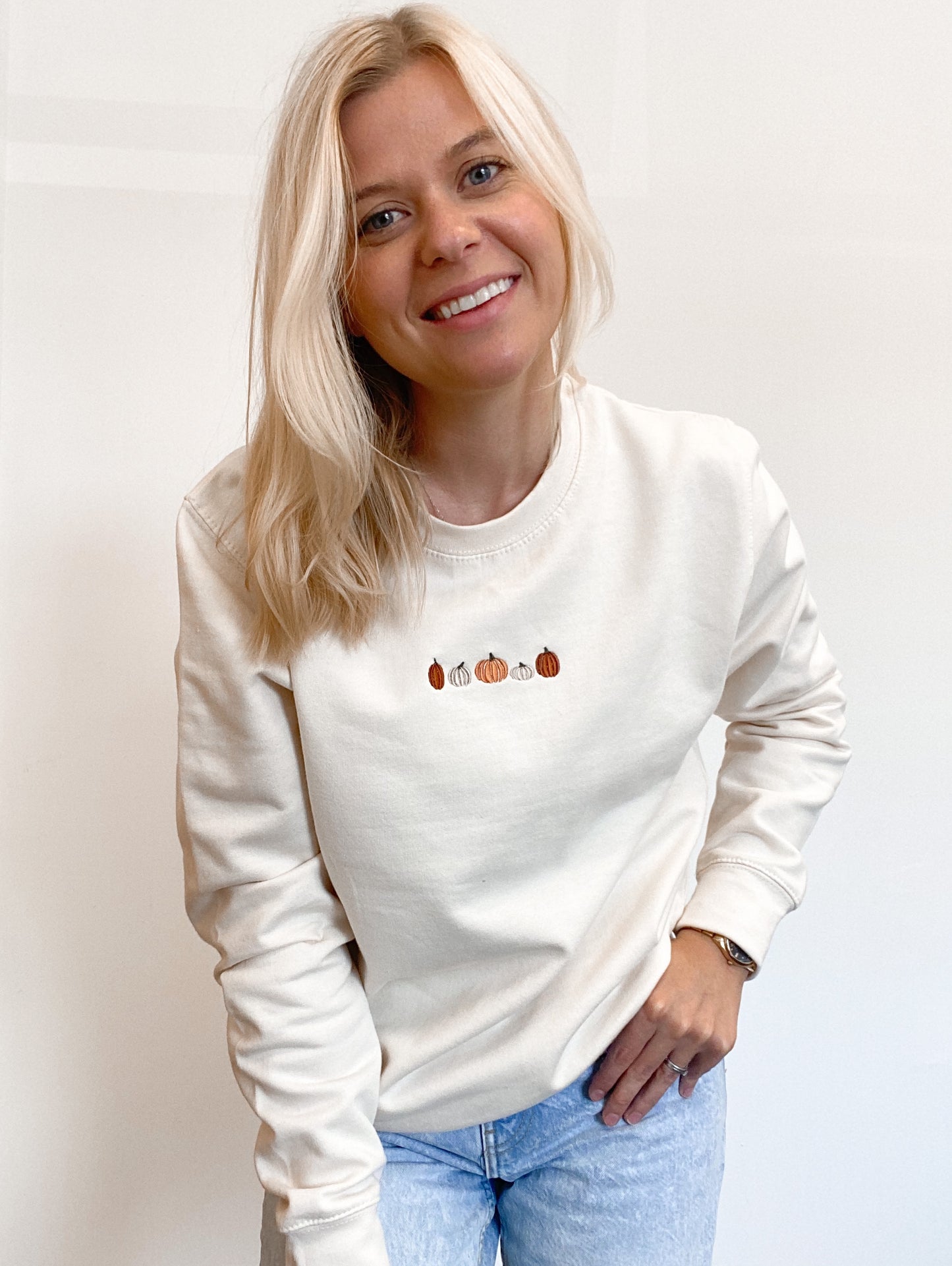 Embroidered Lightweight Sweatshirt - Autumn Pumpkins - Vanilla