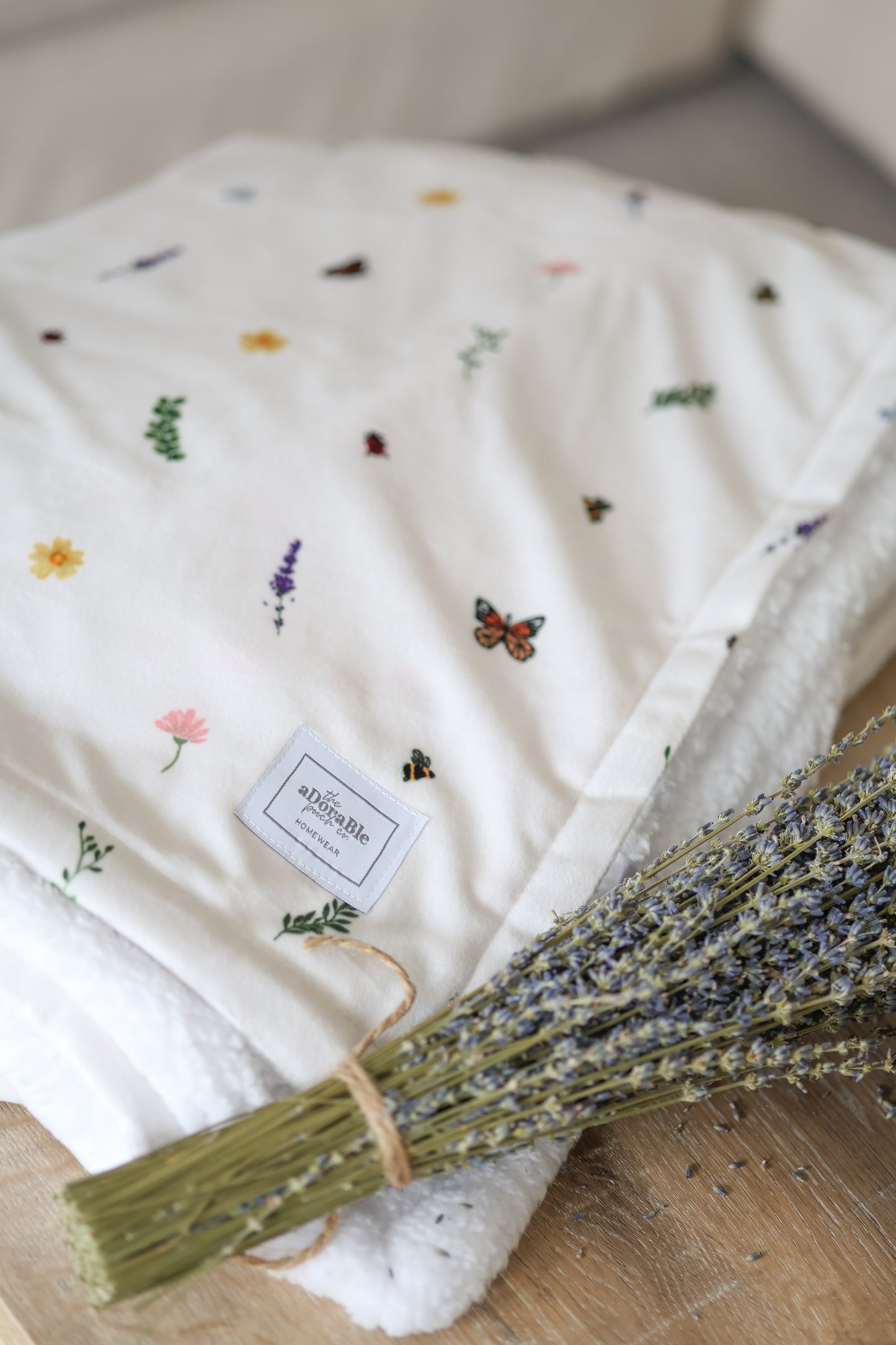 Supersize Soft Blanket - Bumbles & Butterflies