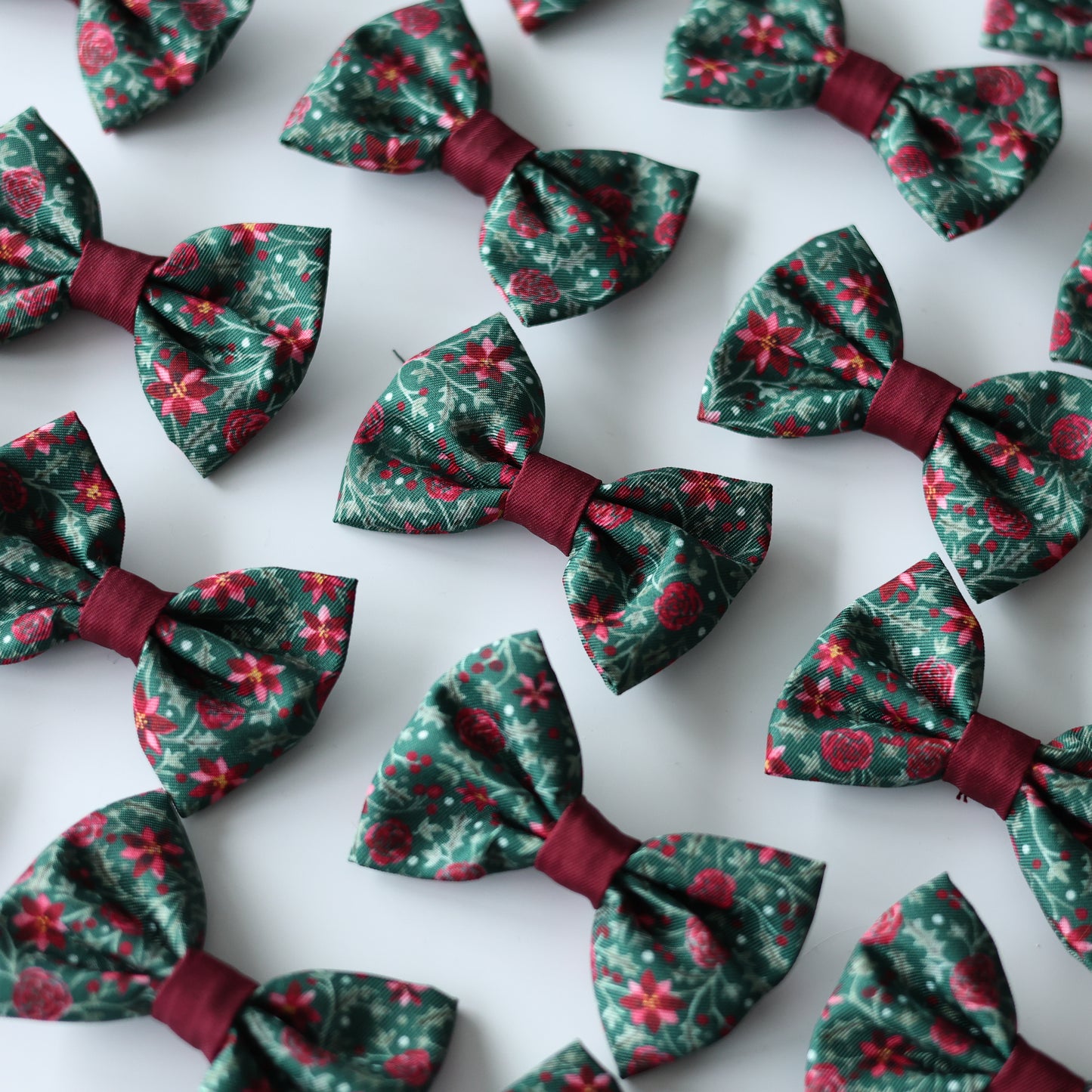 Bow Tie - Holly & Ivy