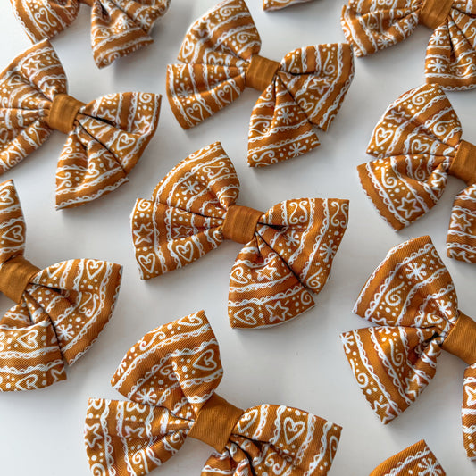 Sailor Bow Tie - Gingerbread Frosting