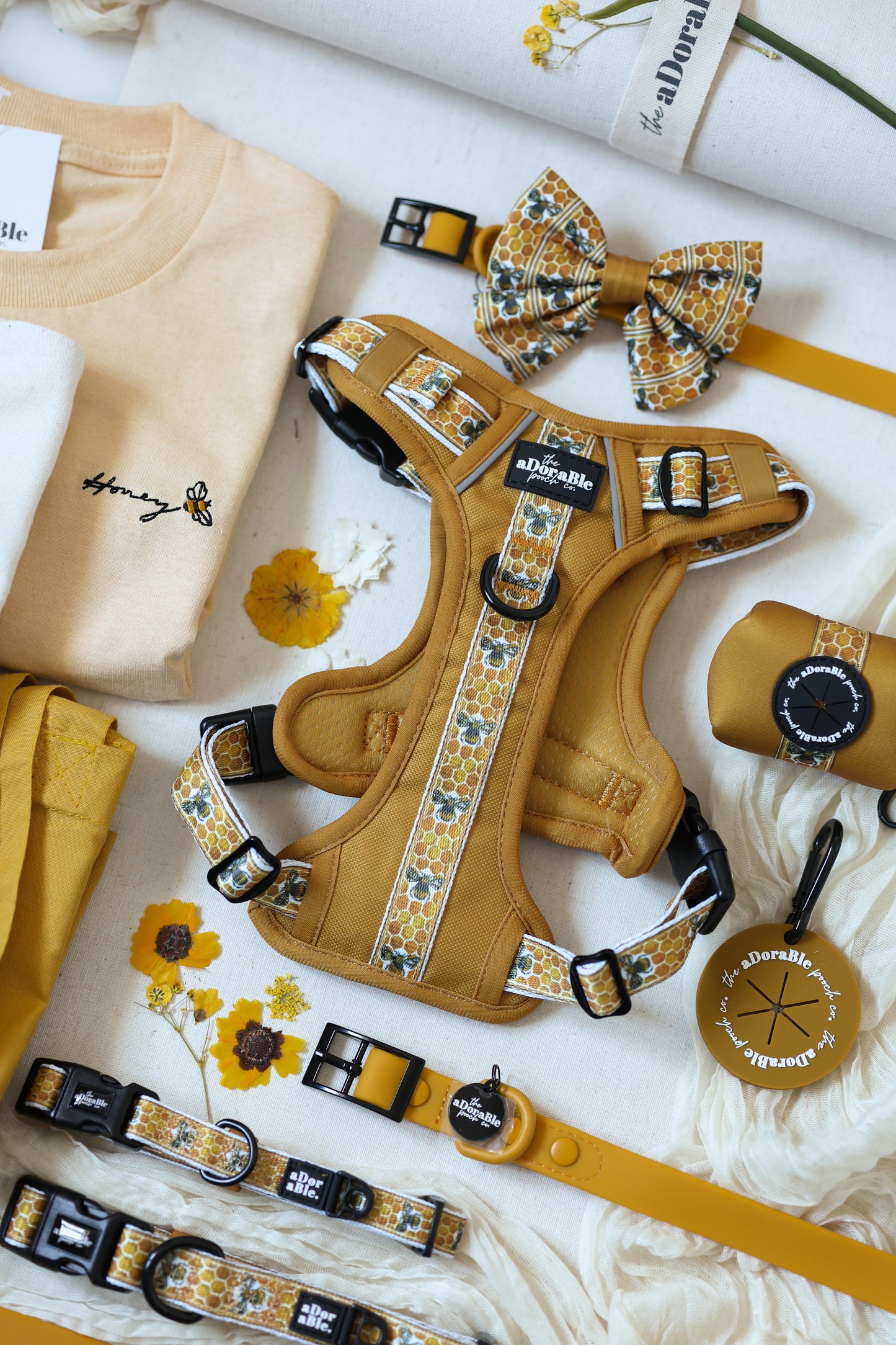 Hike & Go™ Harness - Honeycomb Hive - Large - SECONDS