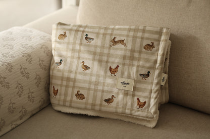 Dog & Puppy Bed Blanket - Cotswold Cottage
